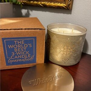 NWT In box BBW/White Barn In box Spiced Gingerbread Snowflake Candle